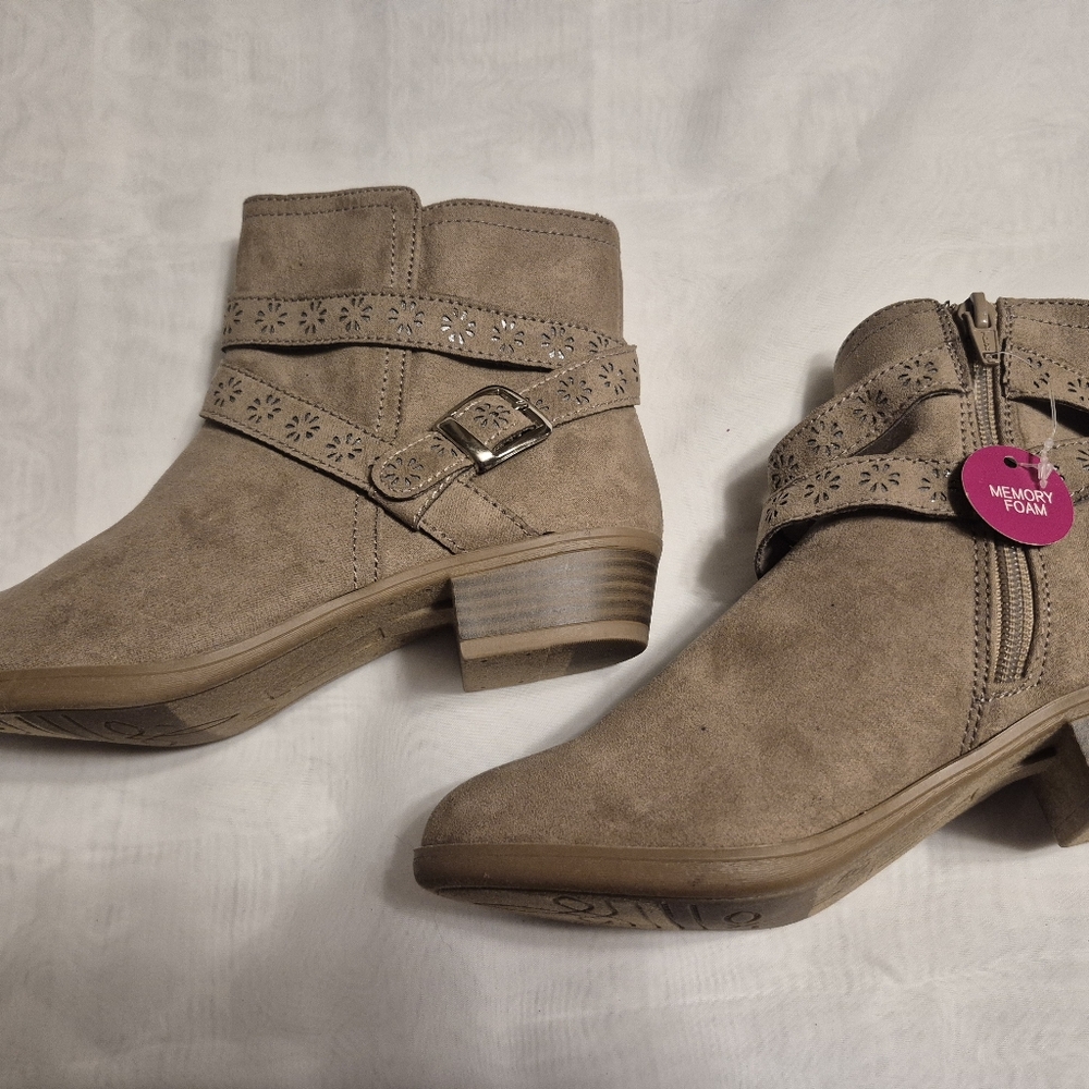 SO Taupe Ankle Boots with Cutout Strap